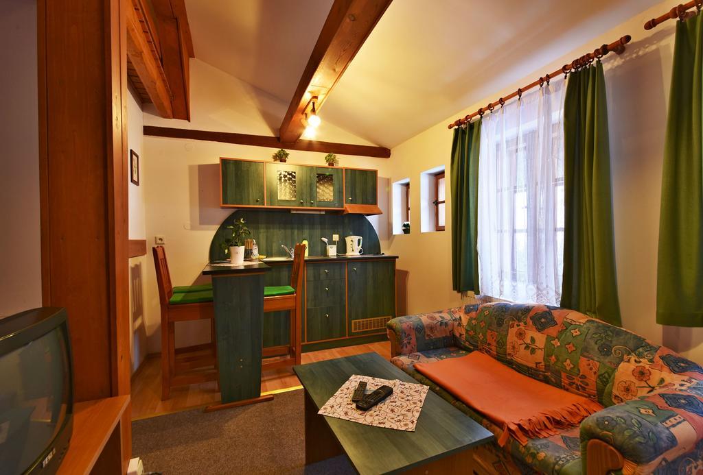 Pension Lucerna Spindleruv Mlyn Exterior photo